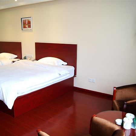 Greentree Inn Anhui Huaibei Renmin Road Business Hotel Экстерьер фото